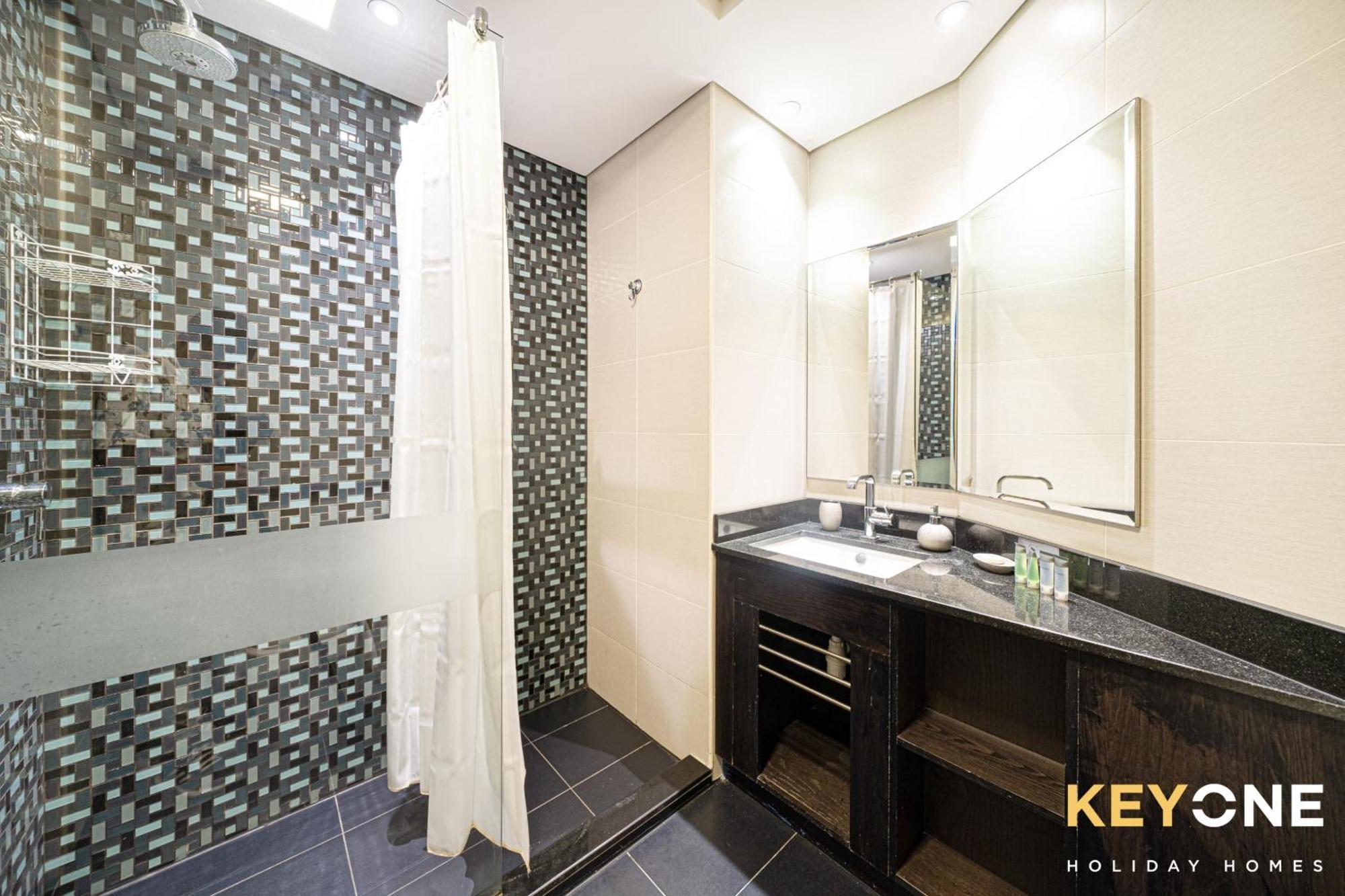 Lavish One Bedroom With Amazing Sun Deck & Pool Dubai Exterior photo