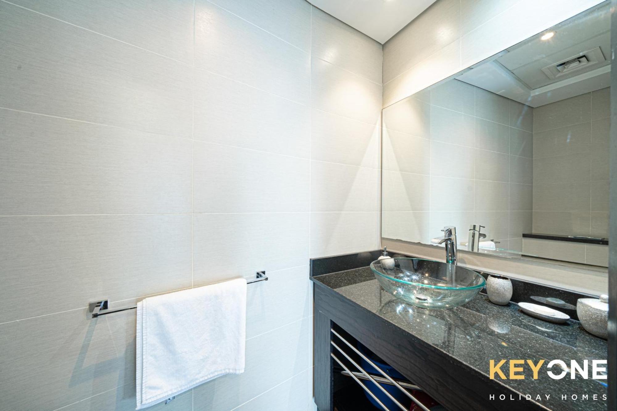Lavish One Bedroom With Amazing Sun Deck & Pool Dubai Exterior photo